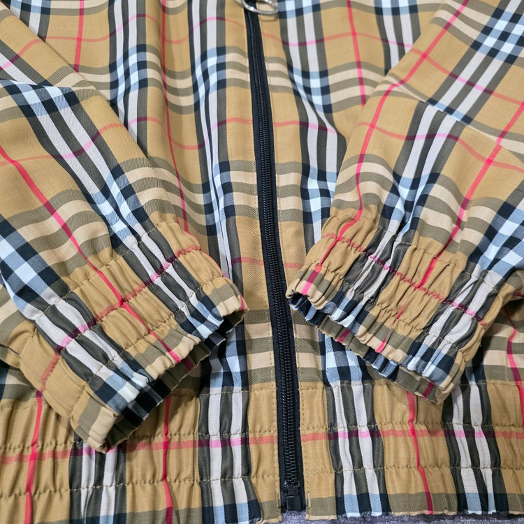 버버리 정품 뉴클래식 체크 바람막이 54--6