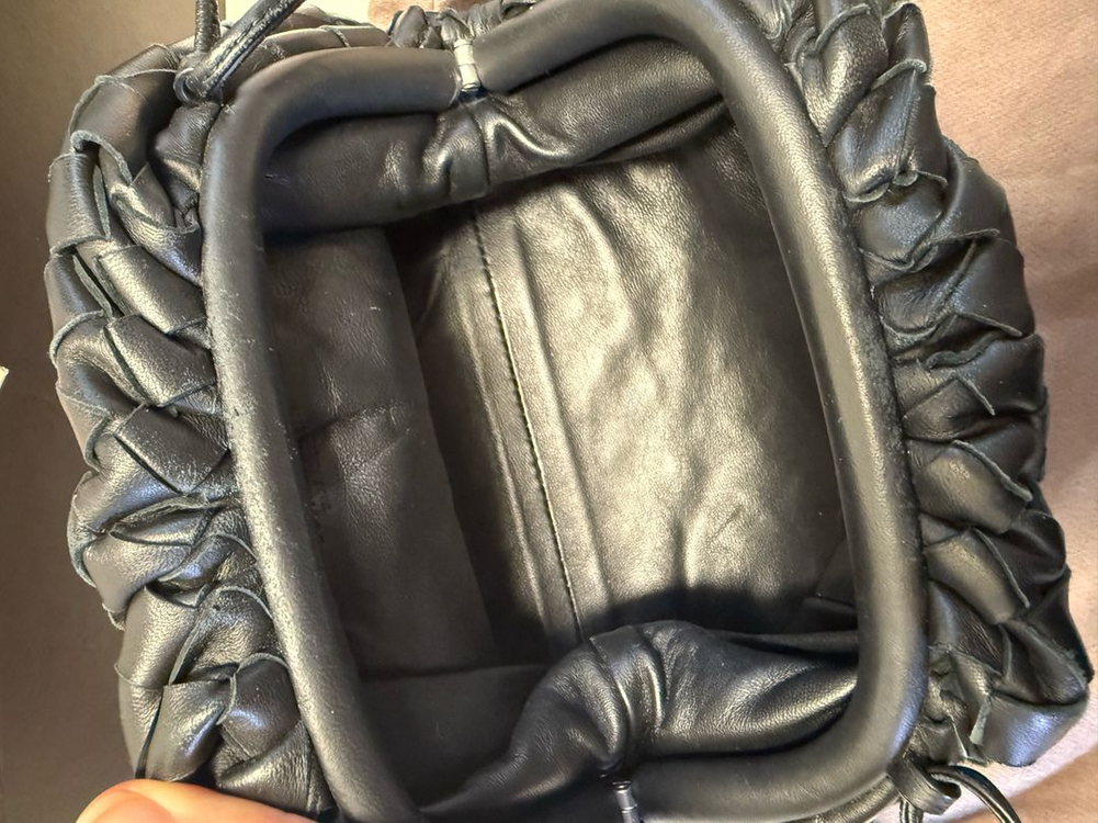 보테가베네타 미니 파우치 만두백 블랙--4