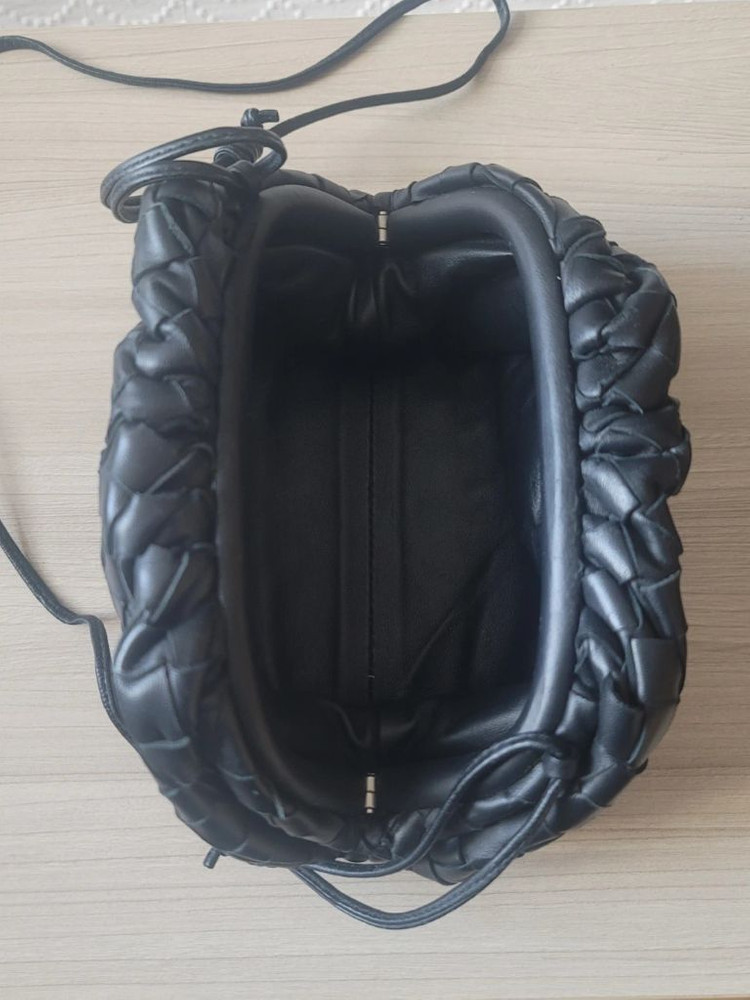 보테가베네타 미니 파우치 만두백 블랙--5