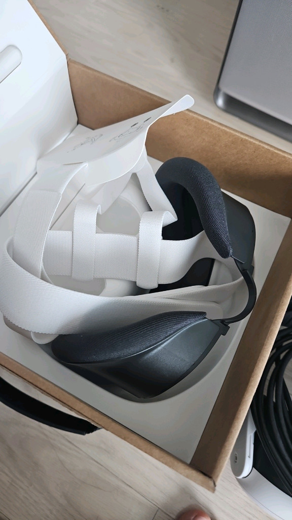 메타 퀘스트3 팝니다--1