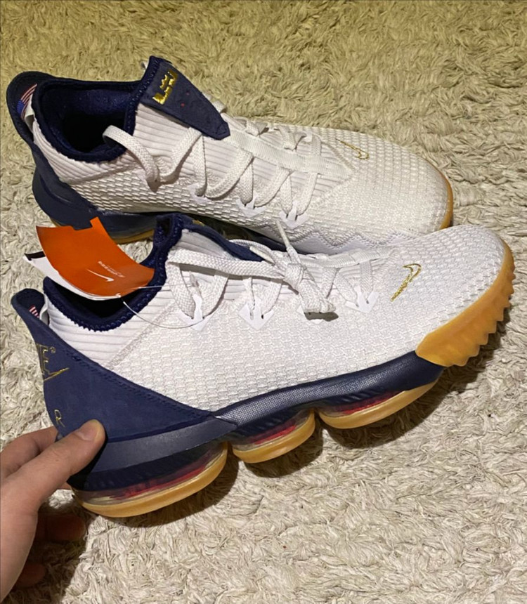 [새상품] 르브론 XVI 16 로우 275--1