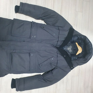 노비스 야테시 스틸그레이 팝니다.