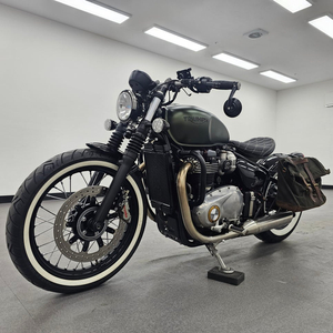 2019년식 트라이엄프 본네빌 바버 26,600km 판매합니다. 이미지