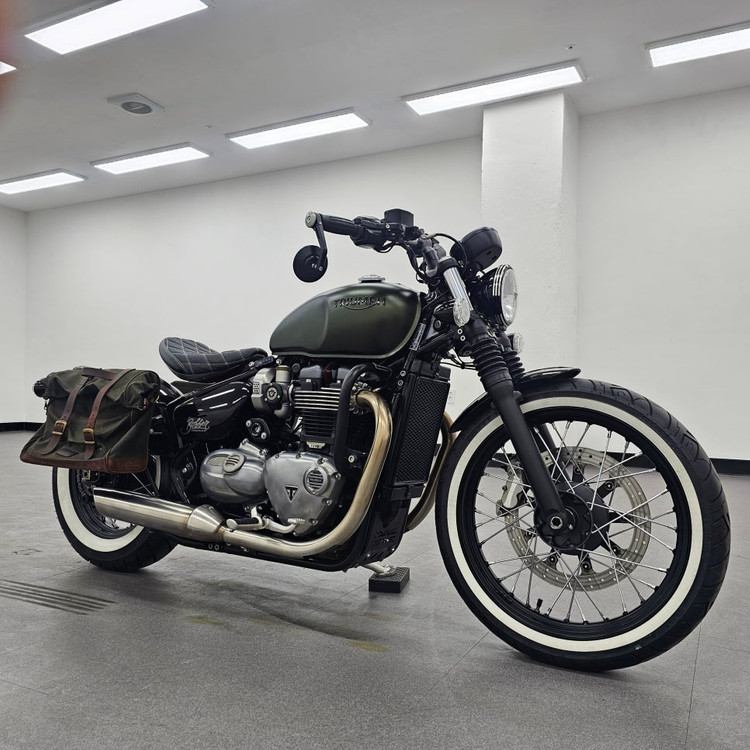 2019년식 트라이엄프 본네빌 바버 26,600km 판매합니다. 이미지