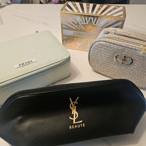 프라다파우치.입생로랑파우치