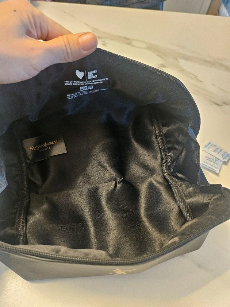 프라다파우치.입생로랑파우치--4