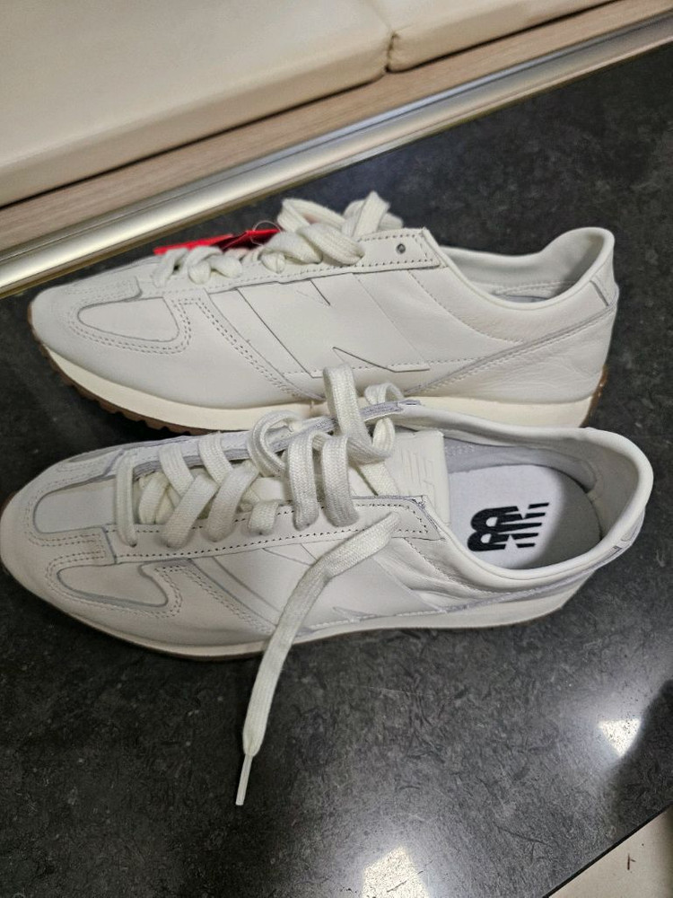 새제품 뉴발란스 471 아이보리 255,265 팝니다--1