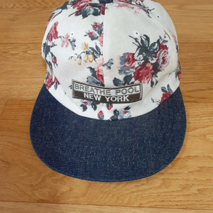 모자 필요하신 분들은 편하게 보세요 각각 1000원