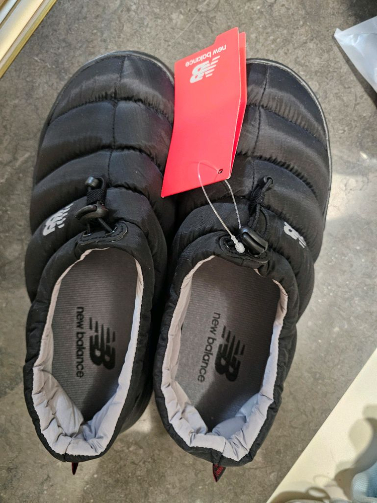 새상품 뉴발란스 슬리핑 모크 V2 블랙 260 팝니다--1