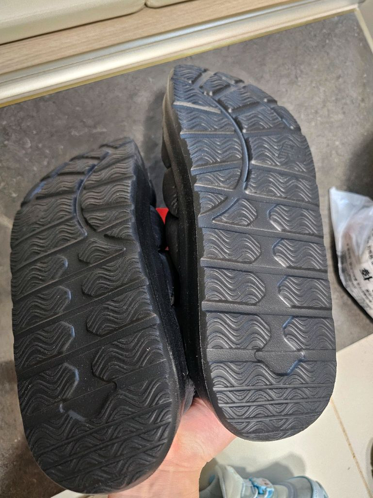 새상품 뉴발란스 슬리핑 모크 V2 블랙 260 팝니다--5
