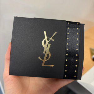 입생로랑 잉크 바이닐 틴트 이미지