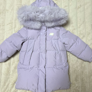 뉴발란스 키즈 퍼플 후드 롱패딩 이미지