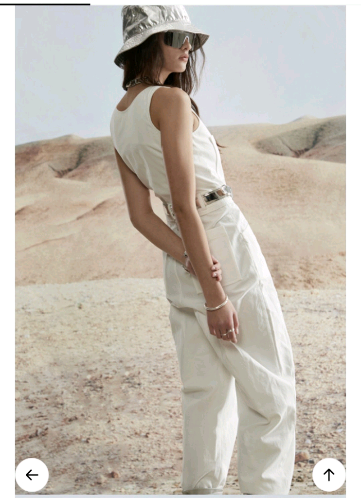 84만원짜리 이로 IRO 슬리브리스 점프수트 이미지