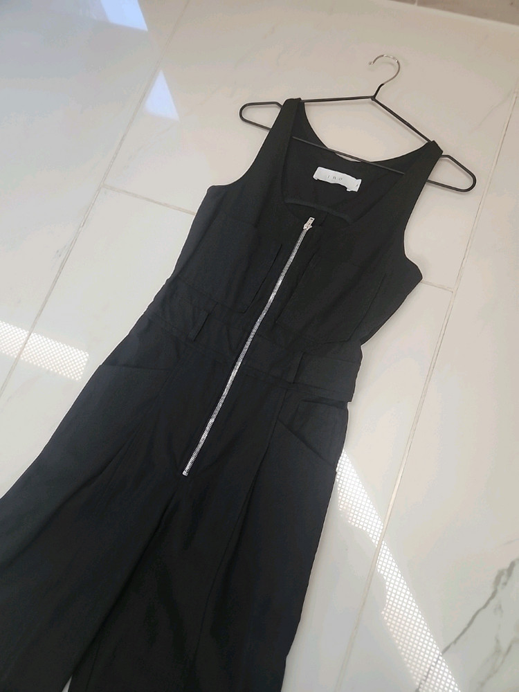 84만원짜리 이로 IRO 슬리브리스 점프수트 이미지