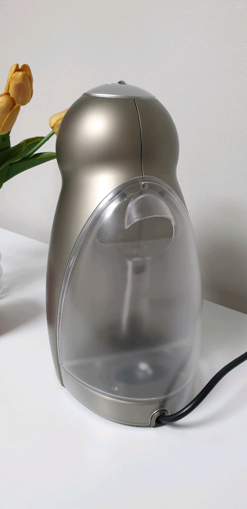 네스카페 돌체구스토 커피머신 실버 이미지