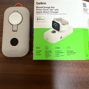 벨킨 부스트차지프로 애플워치겸용 보조배터리 팝니다.