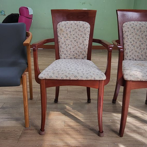 모던 가죽 의자 외 패브릭 의자들