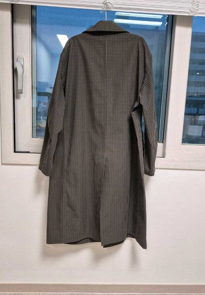 [유니클로] 남성 체크 패턴 트렌치 코트 판매합니다(사이즈: XL/색상: 카키)--1