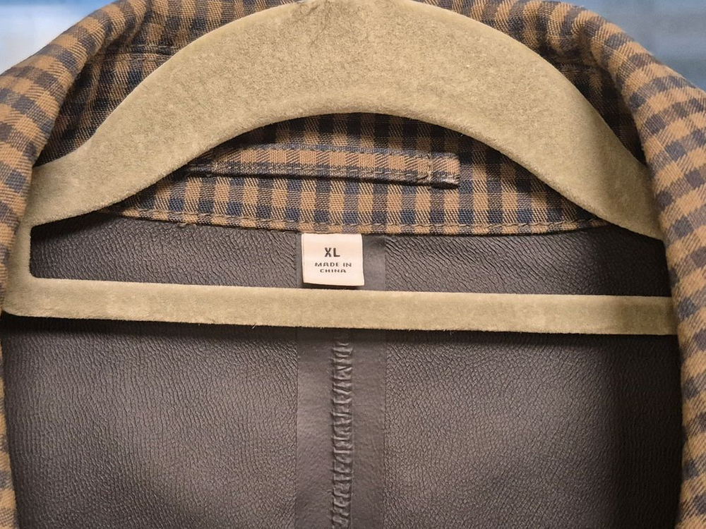 [유니클로] 남성 체크 패턴 트렌치 코트 판매합니다(사이즈: XL/색상: 카키)--3