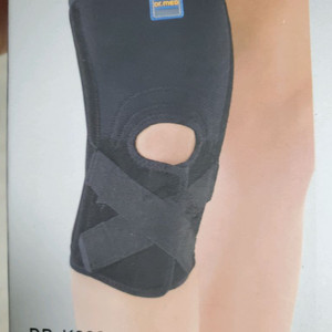 새상품)닥터메드 무릎보호대 사이즈xlDR K033품명 원래 한개만 있는겁니다.윗쪽둘레 50-55아래쪽둘레 40-45 이미지