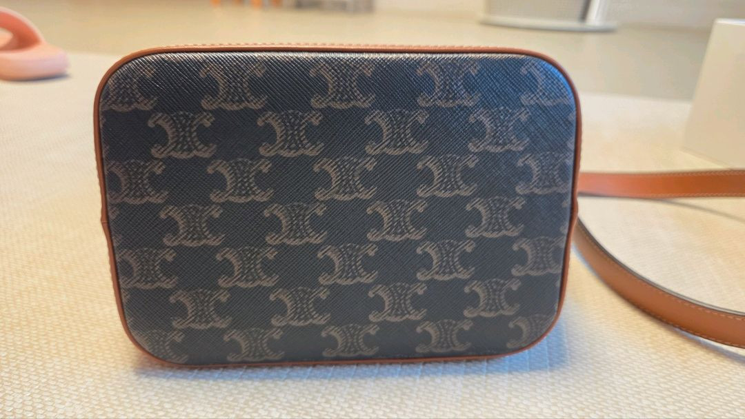 셀린느트리오페 캔버스 버킷백 스몰 이미지