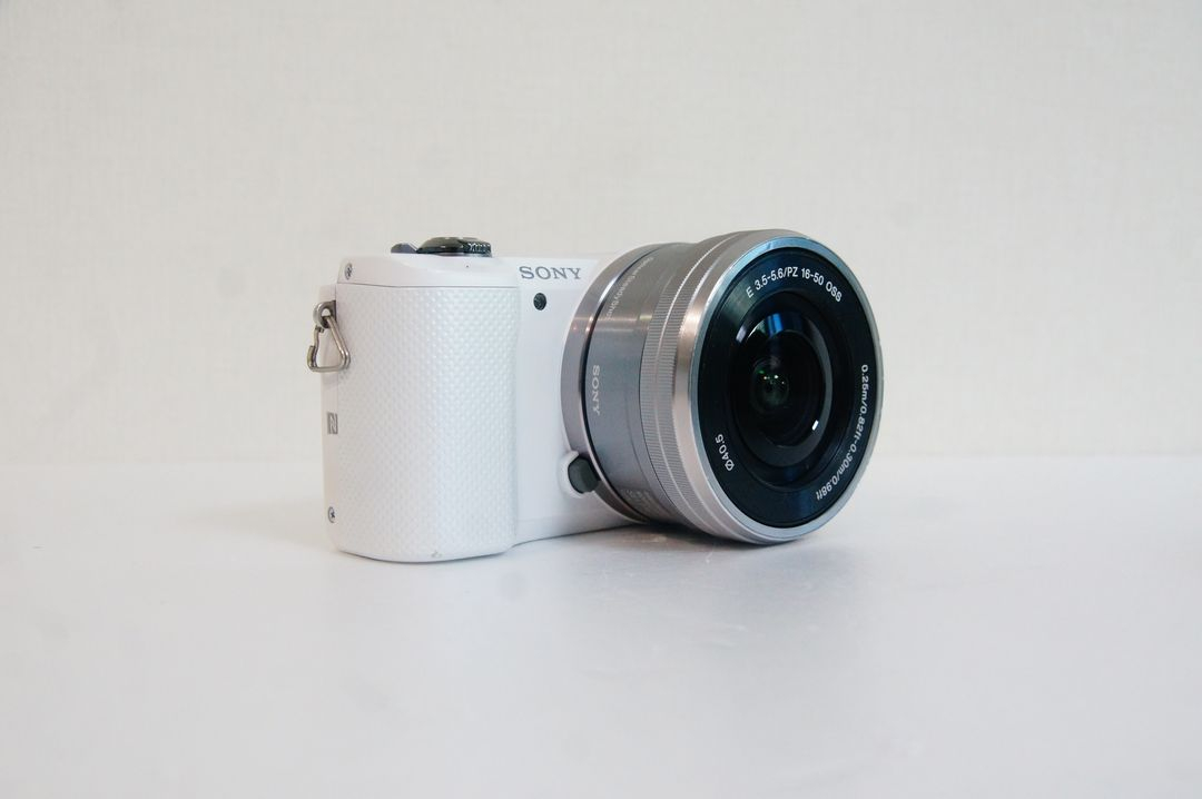 [소니] A5000 화이트 미러리스팝니다.--2