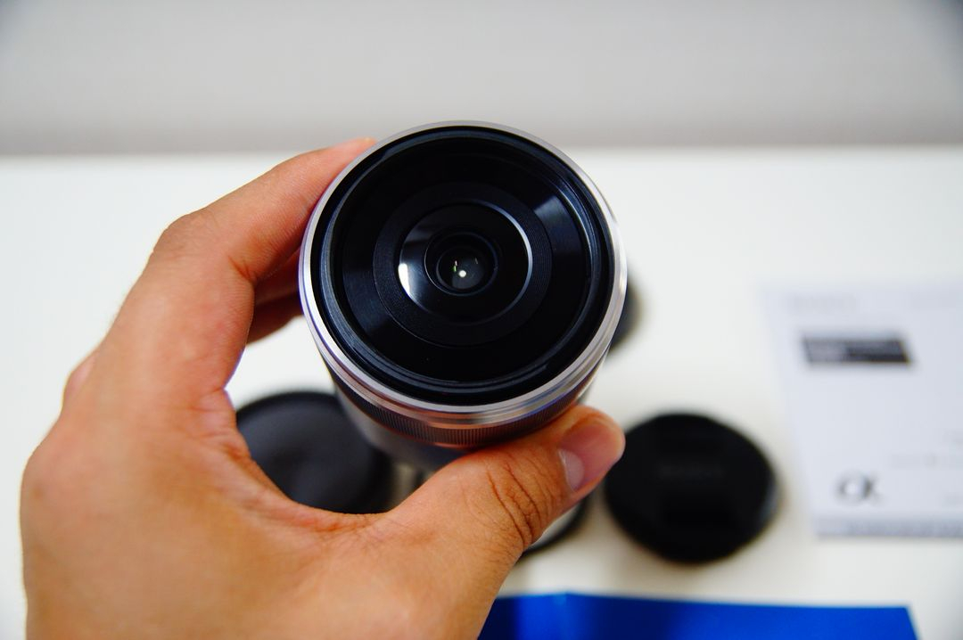 [소니] 30마 접사렌즈 SEL 30mm MACRO팝니다.(19.5만원)--2