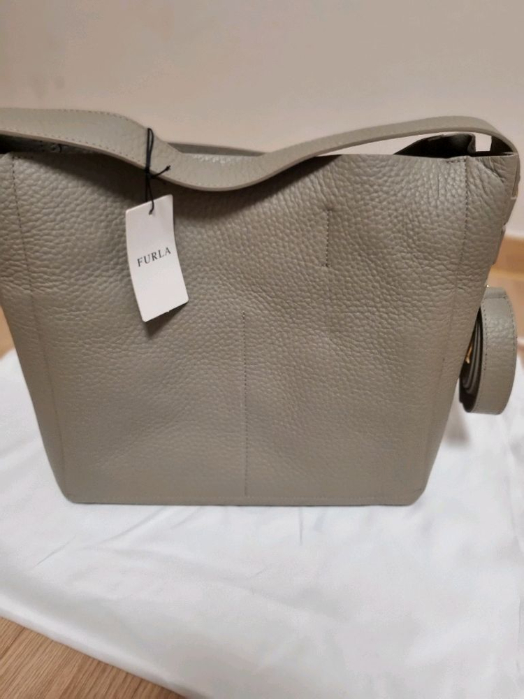 새상품 훌라 furla 가방 숄더백 판매 합니다. 이미지