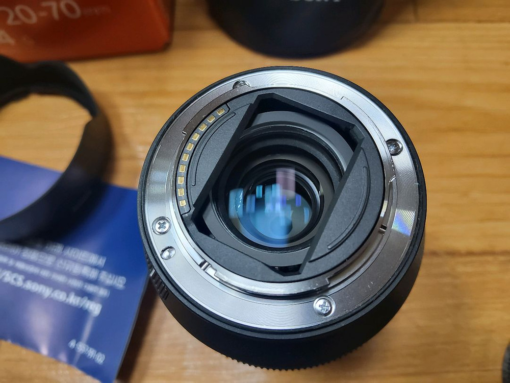 소니 FE 20-70mm--4