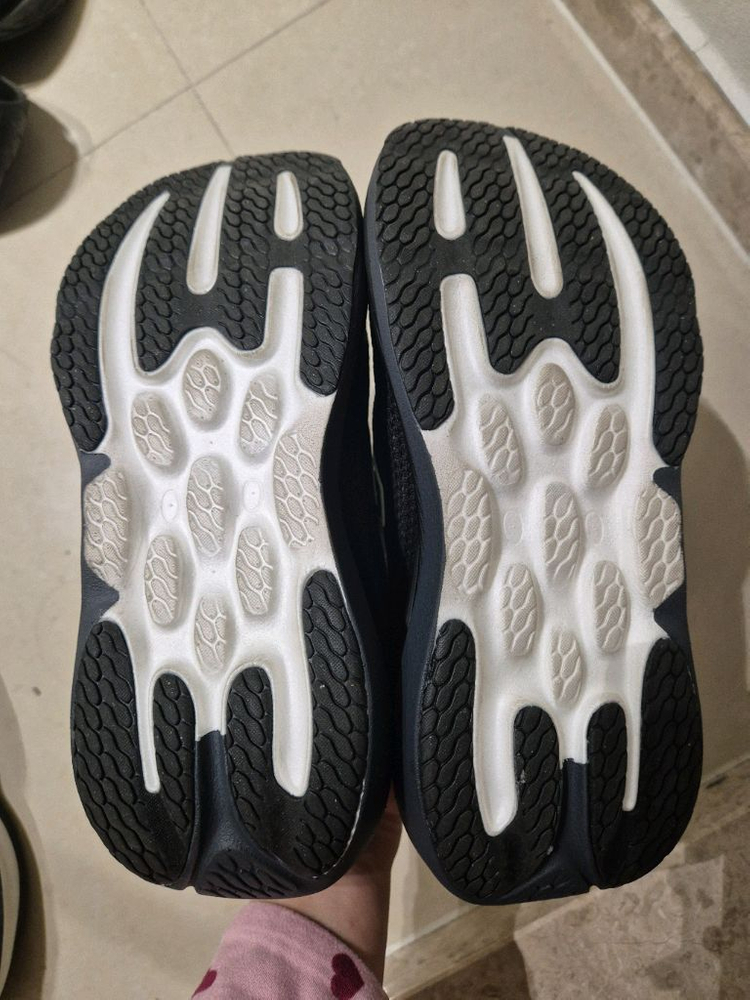 뉴발란스 1080 v15 240사이즈--4