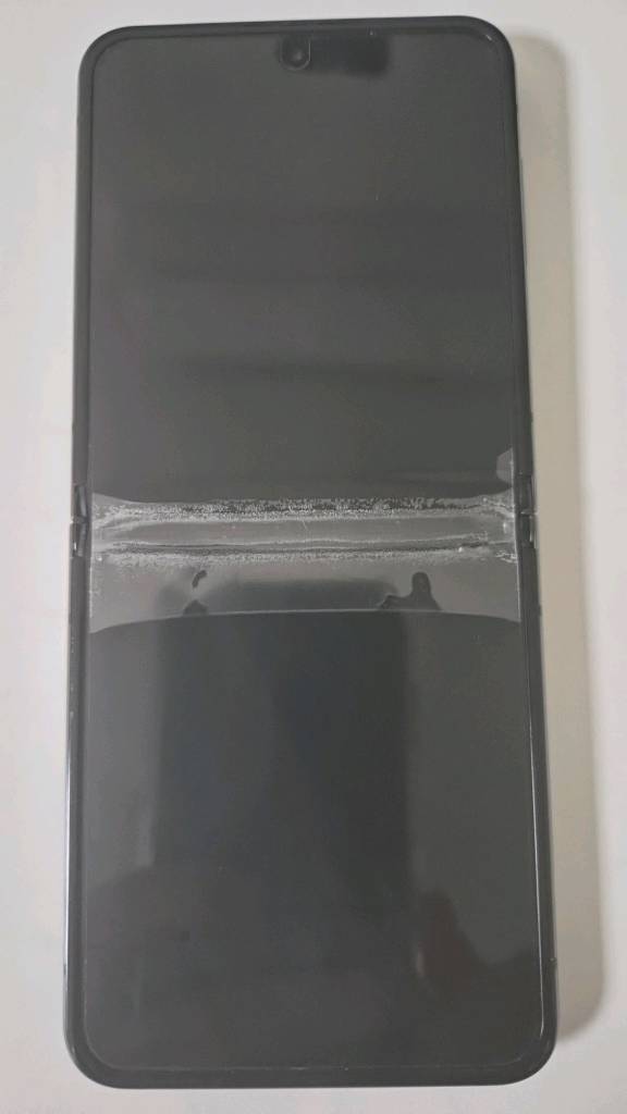 폴더블 스마트폰 256GB 이미지