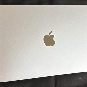 신품급 맥북 에어 M4 13 16/256 실버 영문