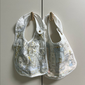 [아뜰리에슈] 빕 턱받이 2개(카루젤 블루, 프렌치 베드룸)