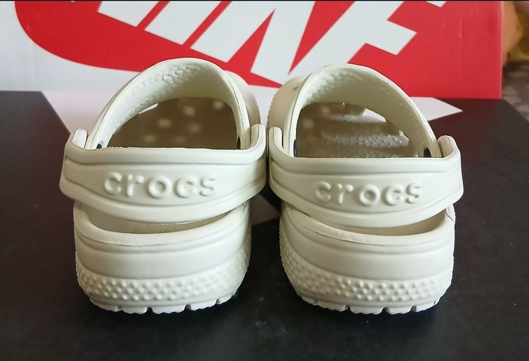 크록스c6 130 정품지비츠포함 거의새거--4