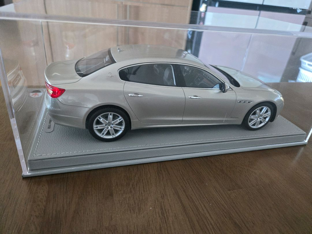 1:18 bbr 마세라티 콰트로포르테--3