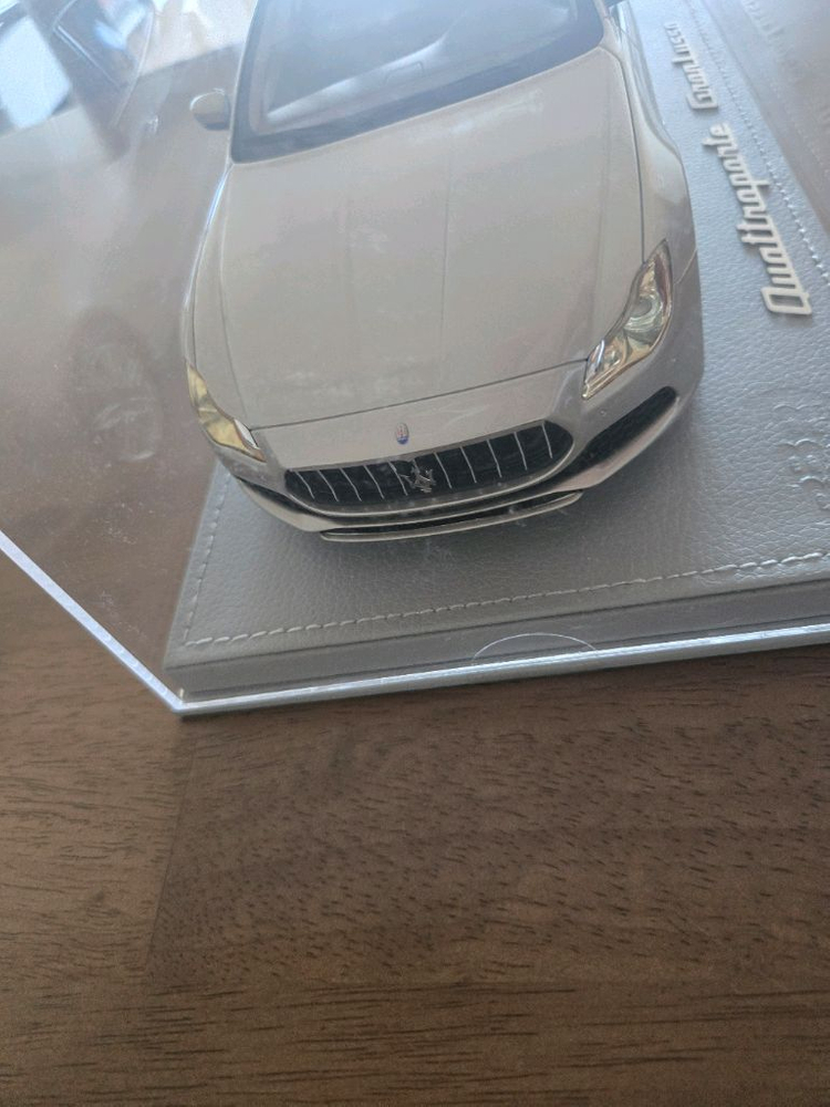 1:18 bbr 마세라티 콰트로포르테--5