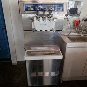 아이스트로 소프트 아이스크림 3구 기계