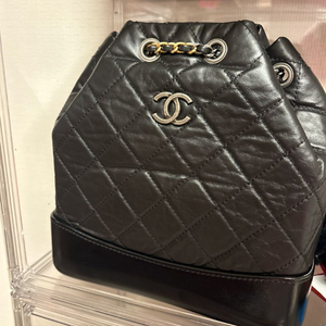 샤넬 가브리엘 백팩 블랙