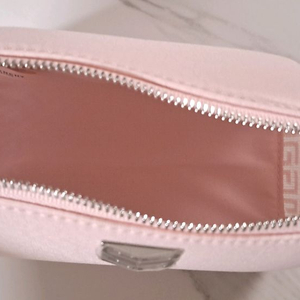 지방시 파우치팝니다