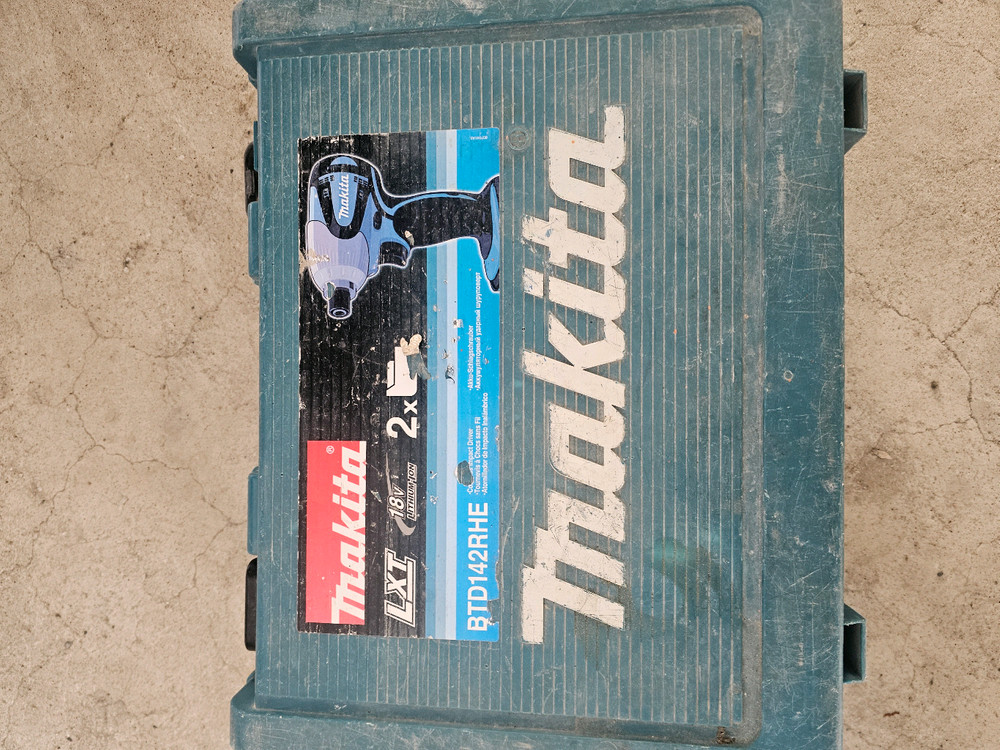 마끼다 임팩드라이버 풀세트 배터리2 충전기 전용케이스--1