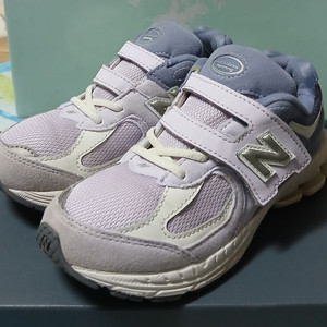 뉴발란스키즈2002R 바이올렛 185운동화 거의새거