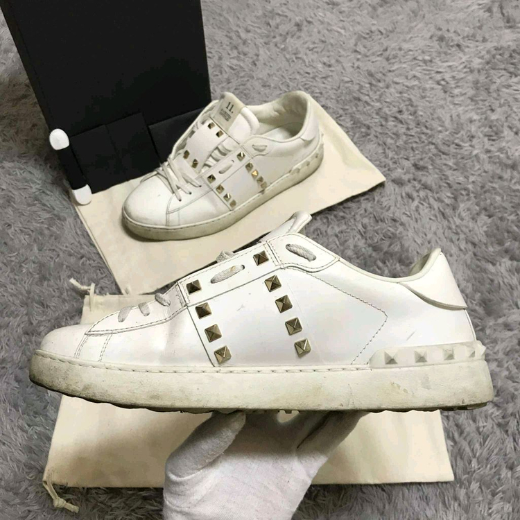 [42][풀구성]발렌티노 락스터드 언타이틀 스니커즈--2