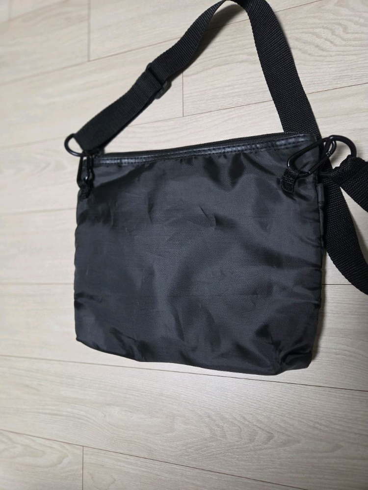 베이프 크로스백--1