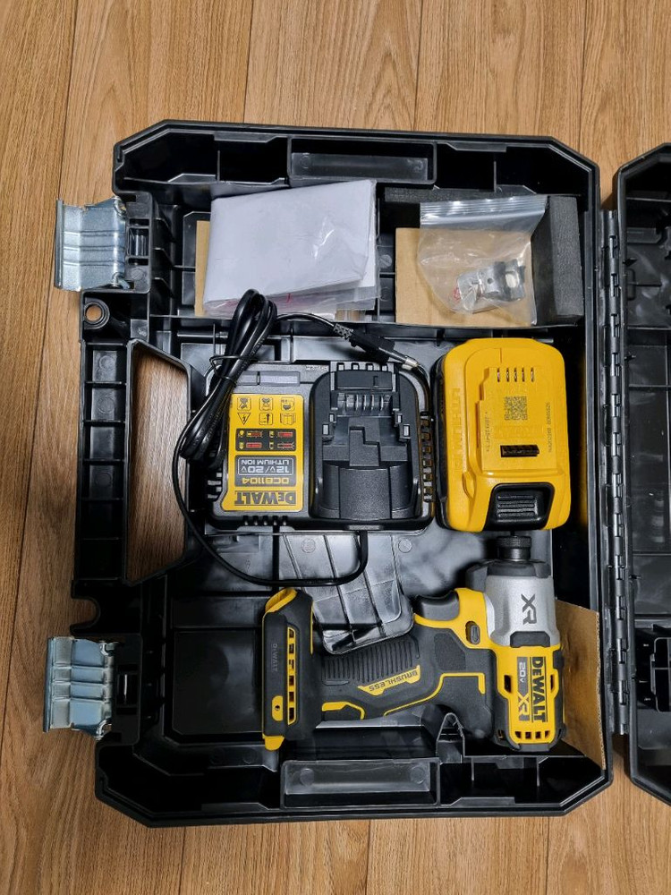 디월트 DCF845N 20V 임팩드릴--1