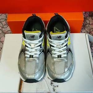 뉴발란스키즈 530 실버형광 185운동화 24년 이미지