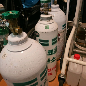 산소통 및 산소용기 세트