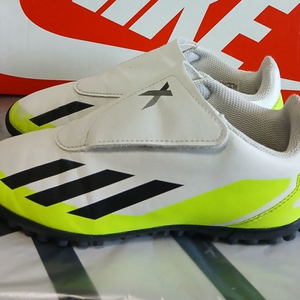 아디다스키즈 210크레이지패스트 축구화 풋살화 이미지
