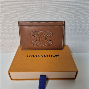 셀린느 정품 트리오페 카드 지갑 팝니다 이미지