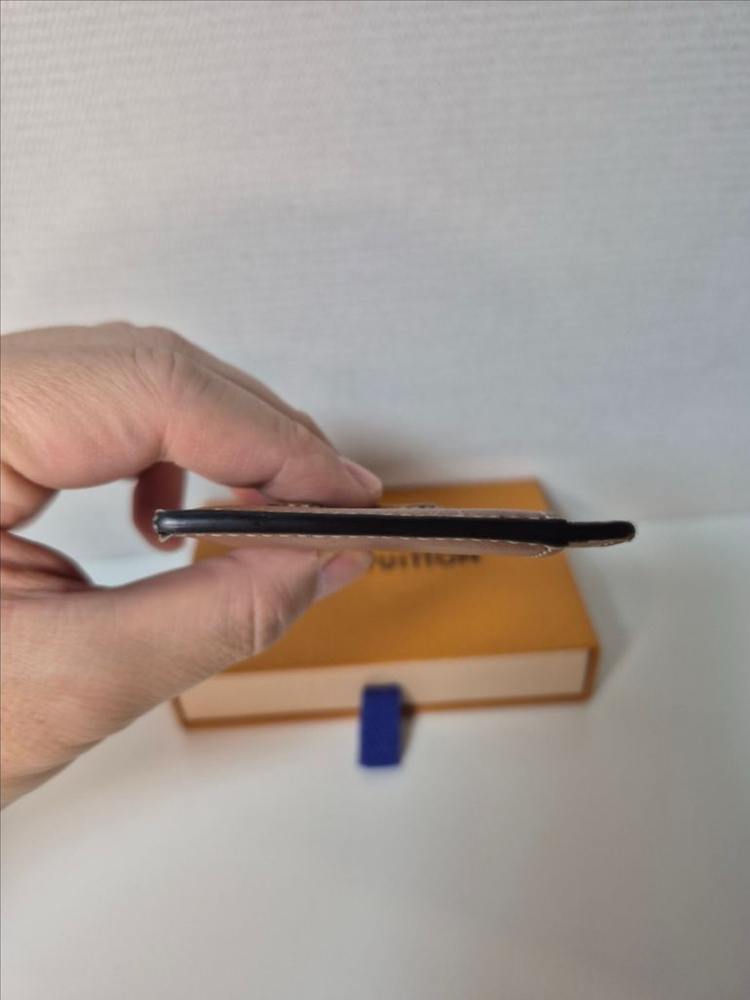 셀린느 정품 트리오페 카드 지갑 팝니다 이미지