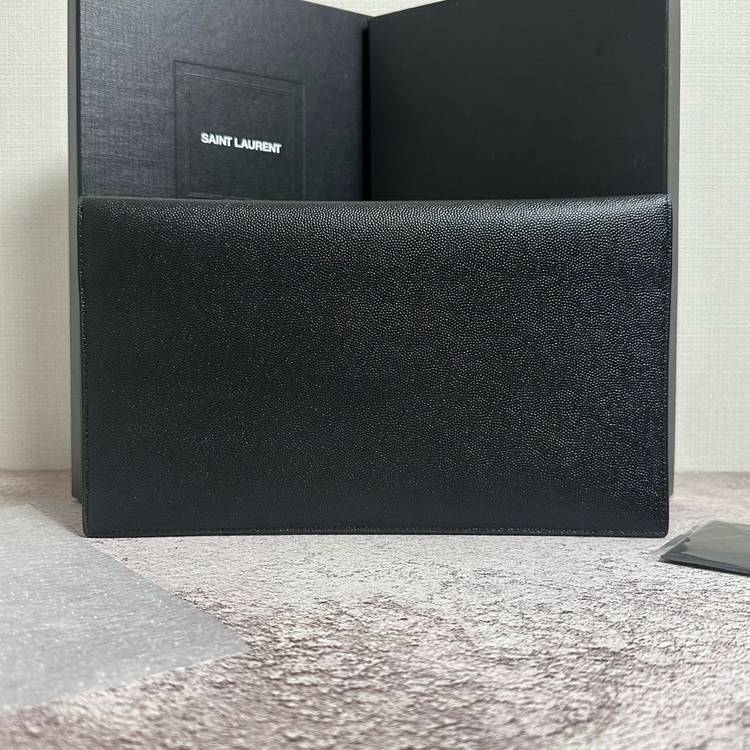 [풀구성] 입생로랑 업타운 클러치 블랙--1